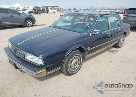 1988 Oldsmobile 98 Regency Brougham z USA, uszkodzony, nr VIN 1G3CW51C5J4342569